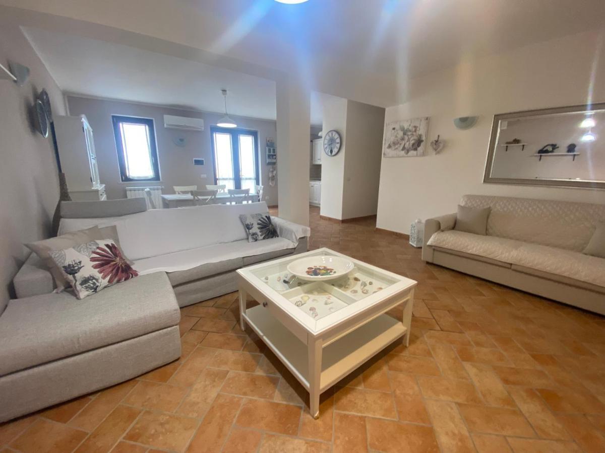 Agriturismo Colle D' Oro Pescia Romana Bagian luar foto