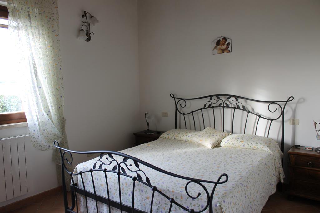 Agriturismo Colle D' Oro Pescia Romana Ruang foto