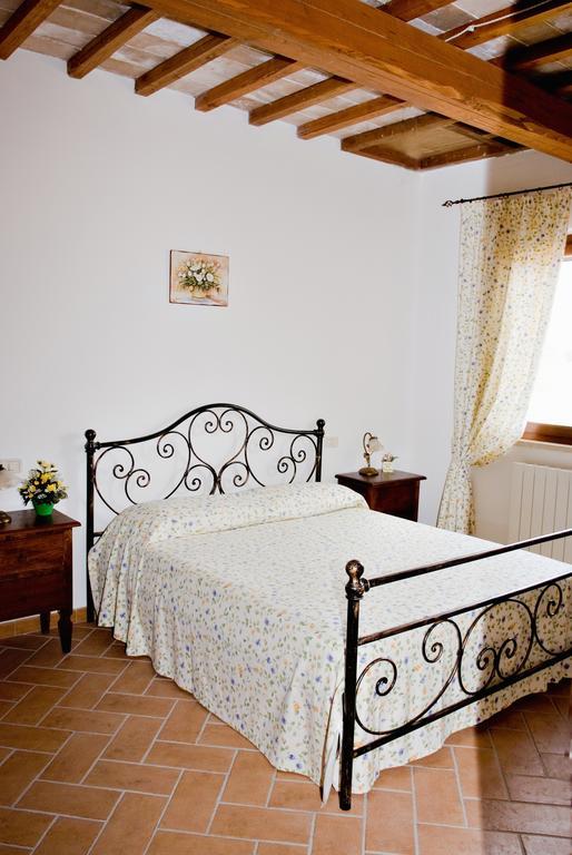 Agriturismo Colle D' Oro Pescia Romana Ruang foto
