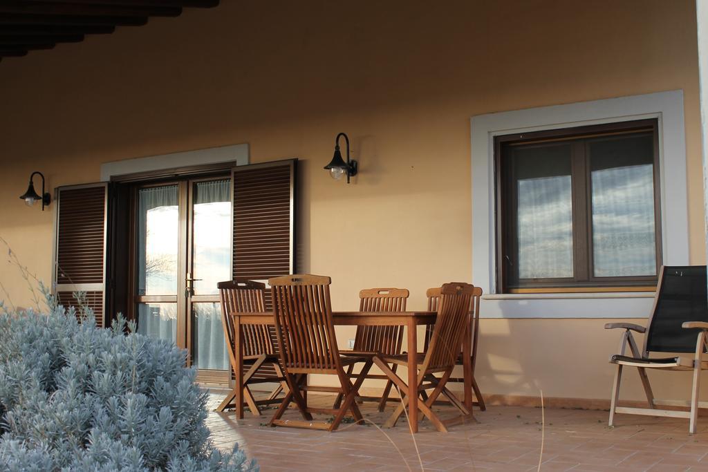 Agriturismo Colle D' Oro Pescia Romana Ruang foto