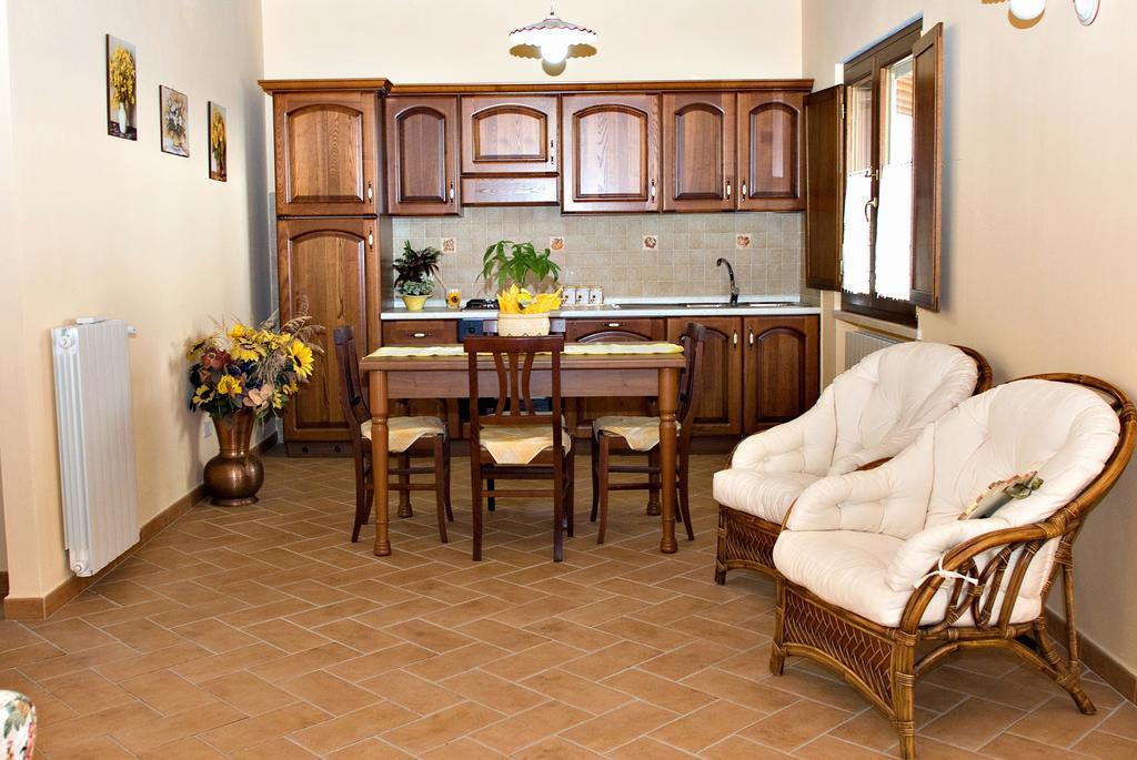 Agriturismo Colle D' Oro Pescia Romana Ruang foto