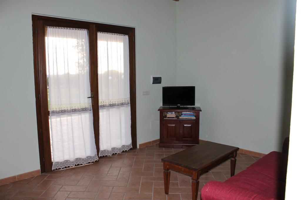Agriturismo Colle D' Oro Pescia Romana Ruang foto