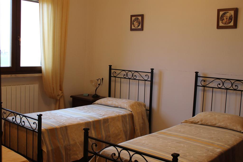 Agriturismo Colle D' Oro Pescia Romana Ruang foto