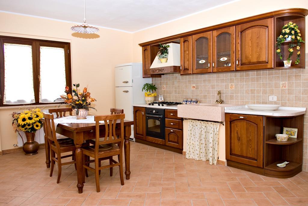 Agriturismo Colle D' Oro Pescia Romana Ruang foto