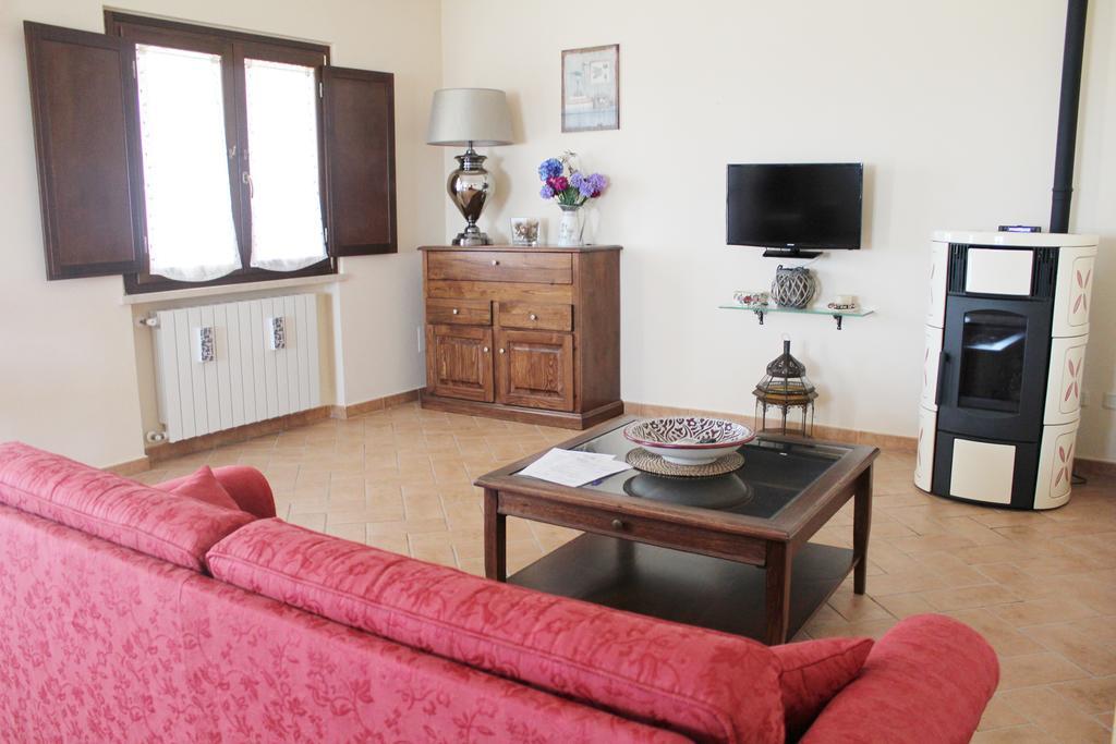 Agriturismo Colle D' Oro Pescia Romana Bagian luar foto