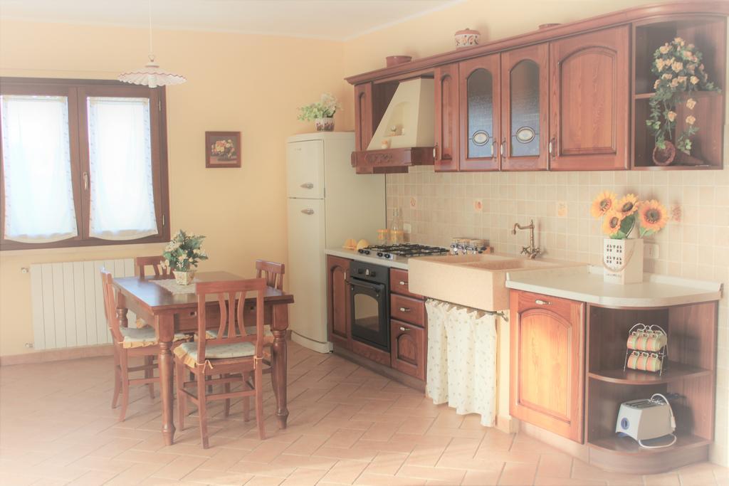 Agriturismo Colle D' Oro Pescia Romana Bagian luar foto